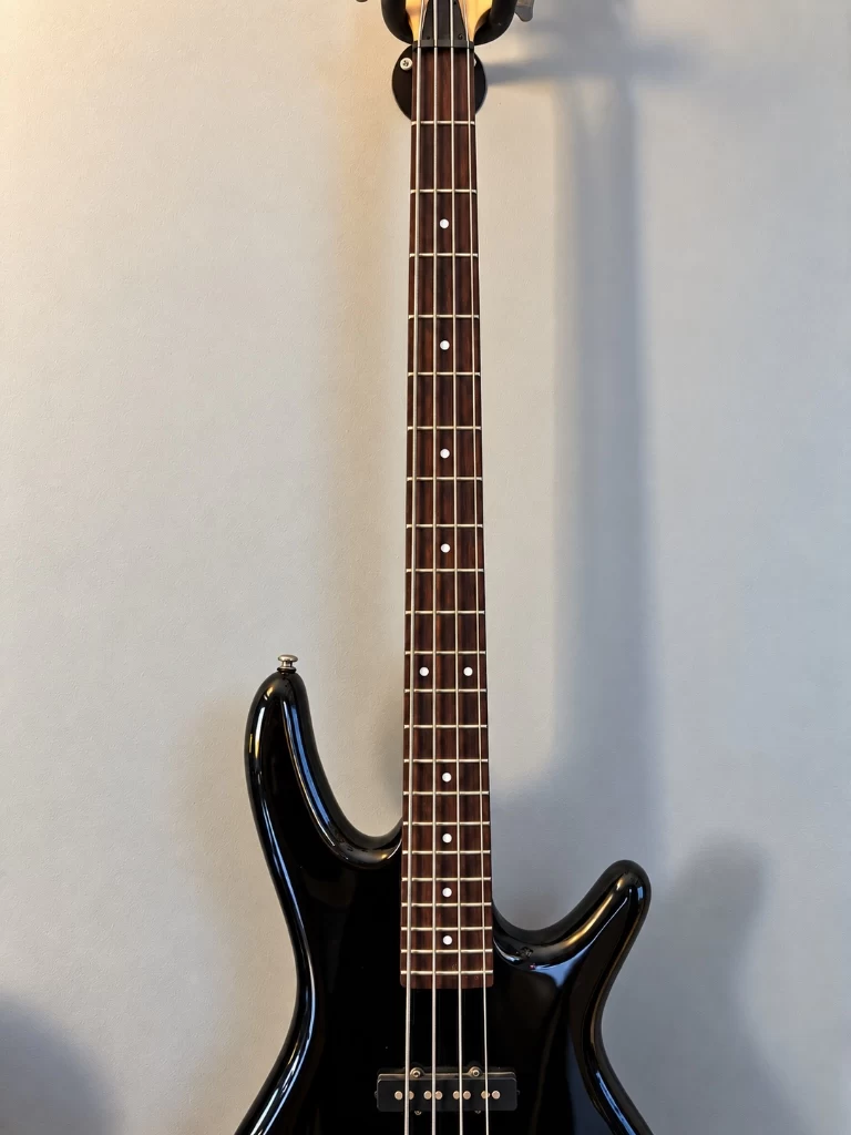 Fırat Cantekin Müzik Kursu Bas Gitar ve Birebir Çalışma Odası